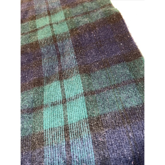 V. FRAAS Black Green checkered 100% acrylic Ran 50 In X 11.5 scarf - Picture 4 of 4